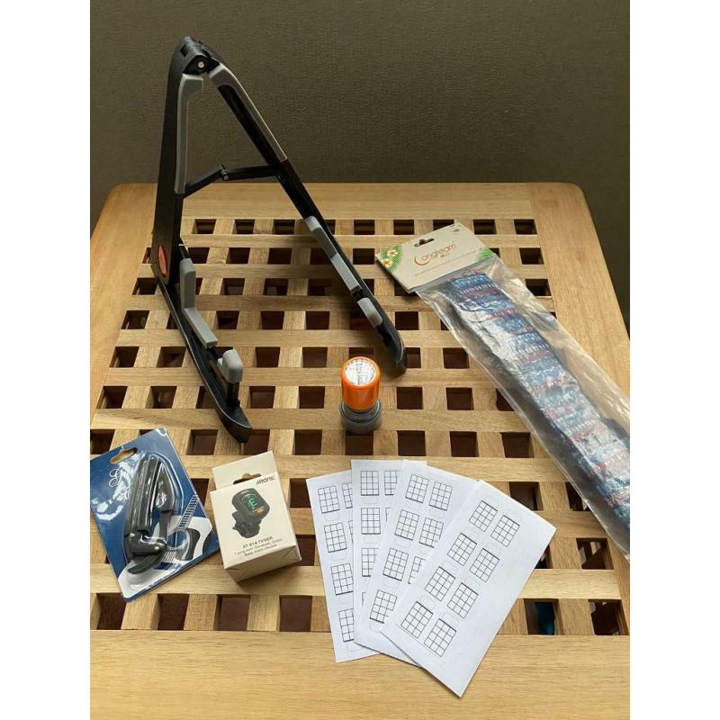 Ukulele accessories