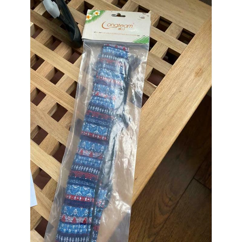 Ukulele accessories