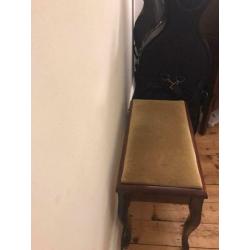 Piano stool