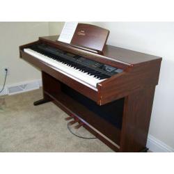 Yamaha Clavinova CVP-103 Digital Piano Full Size 88 weighted keys, 3 pedals
