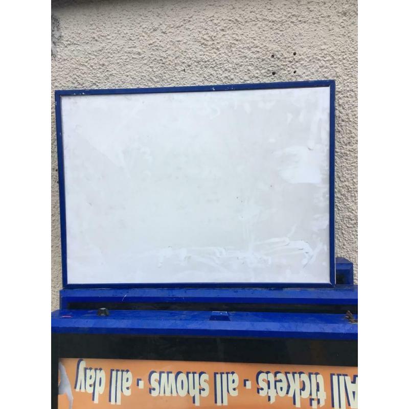 Shops light up signs