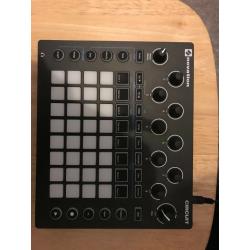 [LIKE NEW] Novation Circuit groovebox/sequencer/synthesizer