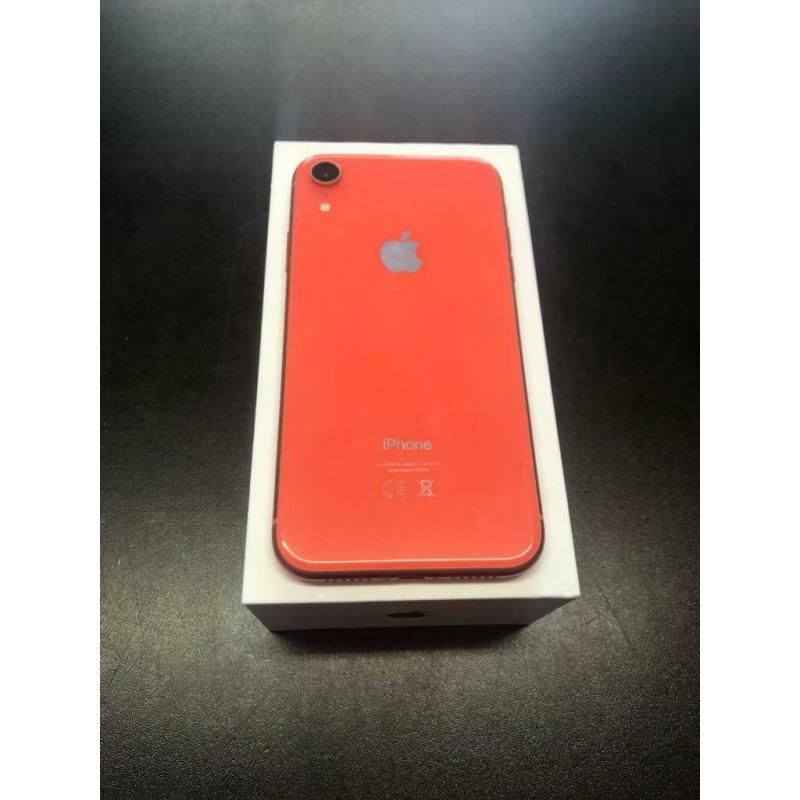 iPhone XR 64gb unlocked mint condition with warranty