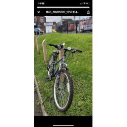 Teenagers bike, hardly used.