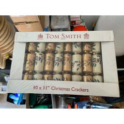 Christmas Crackers Tom Smith 50 x 10Gold/Cream Holly (Brand new in Box)