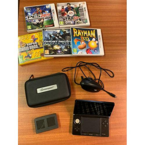 Nintendo 3DS Handheld Console, Black - case, mains charger & 5 games - Excellent Condition