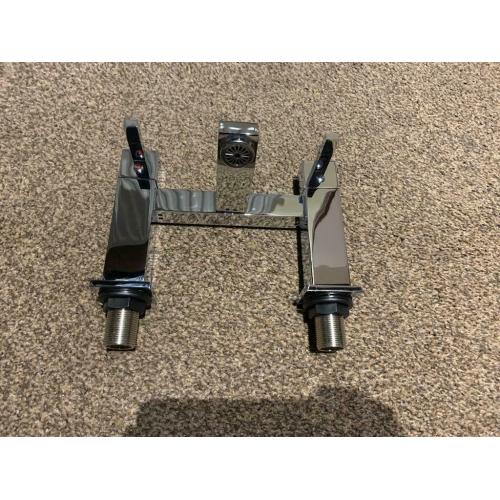 aquaflow ixos bath tap