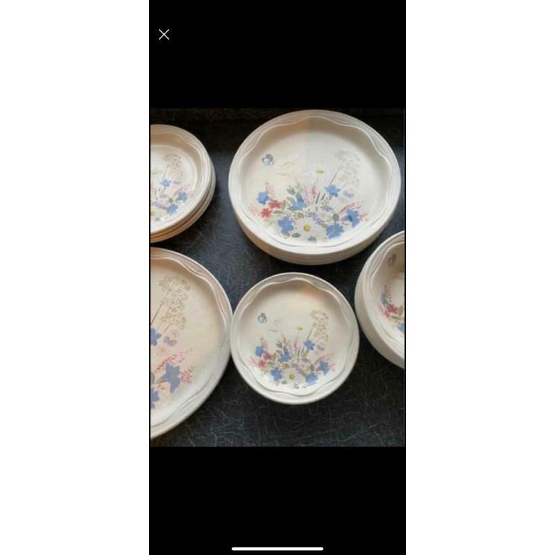 Poole Springtime part dinner service
