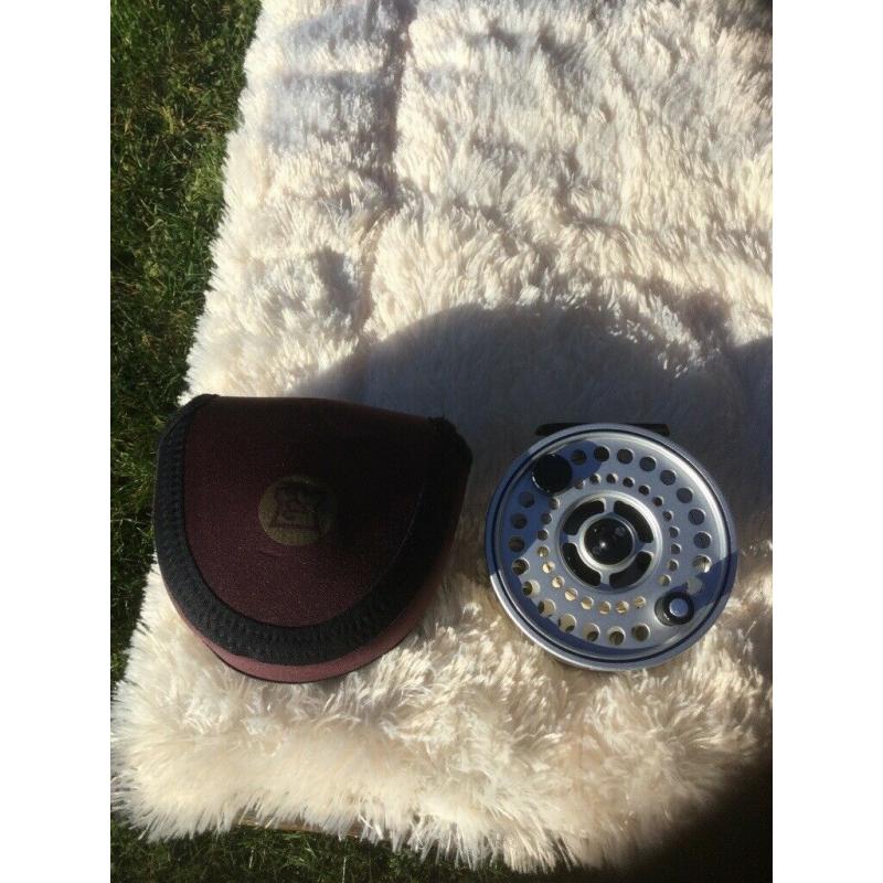 Hardy Ultralite 9/10 # line salmon reel
