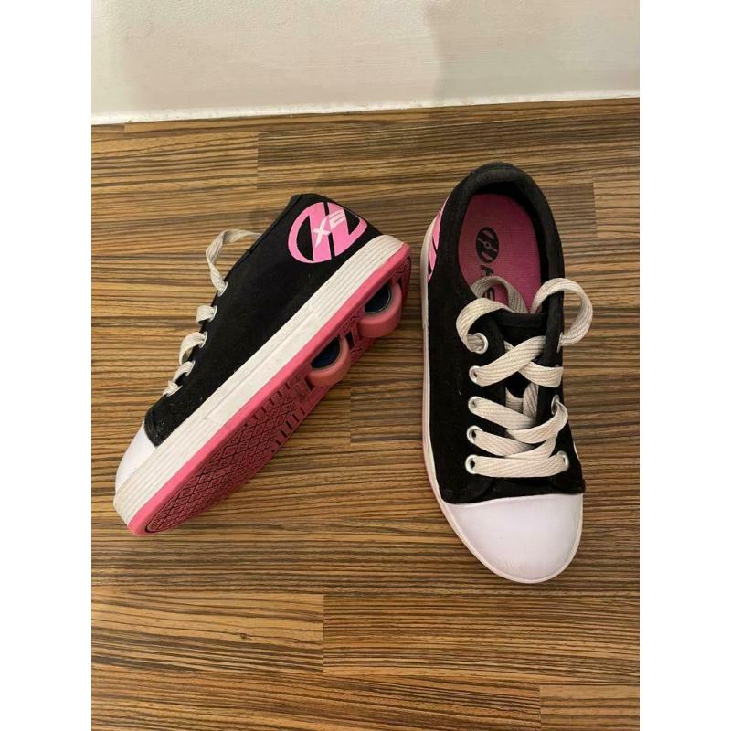 Girls Heelys size 12