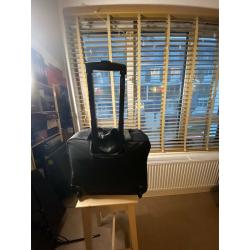 Targus on wheel laptop bag