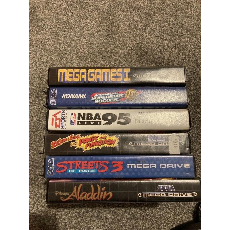 Original sega mega drive 2, controllers & 6 games