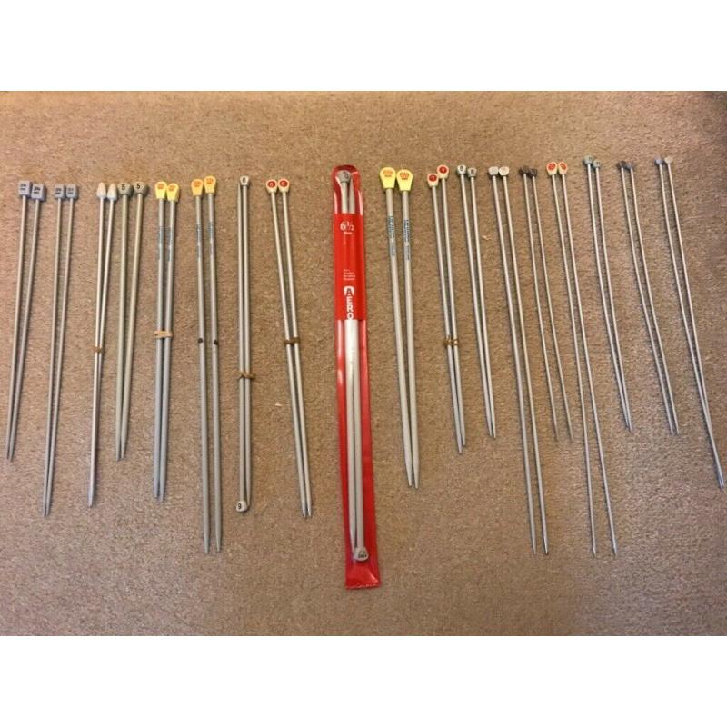 KNITTING NEEDLES : ~35 PAIRS, METAL/PLASTIC/CIRCULAR/DOUBLE ENDED, USED/GOOD CONDITION