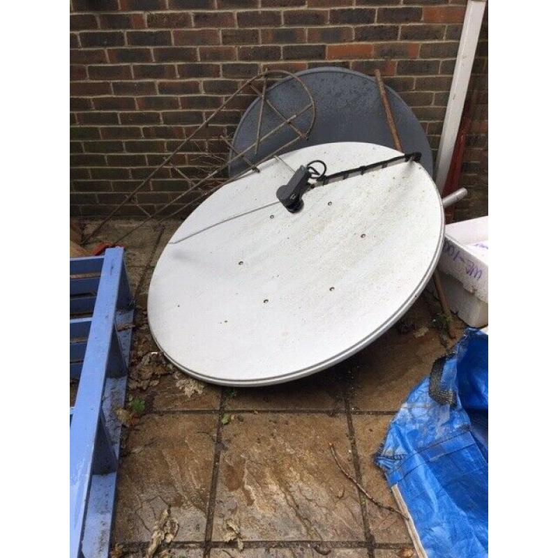Satellite dish 120 CM (4 feet)