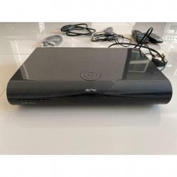 Sky + 1TB HD Box (DRX895)