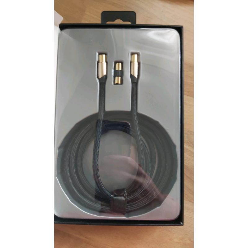 Aerial lead with adaptor