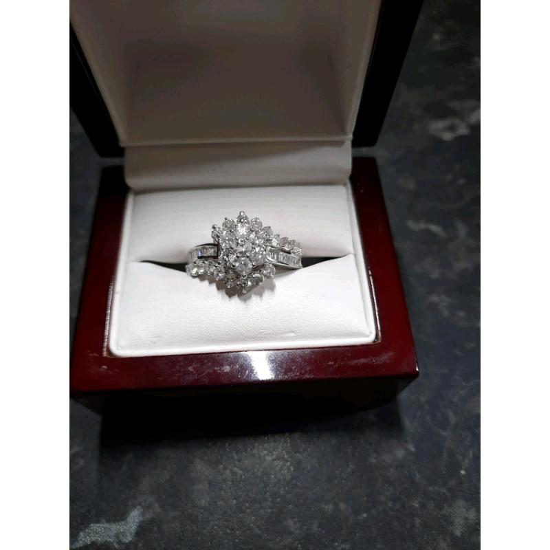18ct White Gold 1.50ct Diamond Cluster Ring