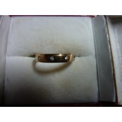 Beautiful Understated Yellow Gold and Diamond Eternity Ring - one genuine owner from new