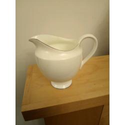 Wedgewood Sygnet Platinum milk jug