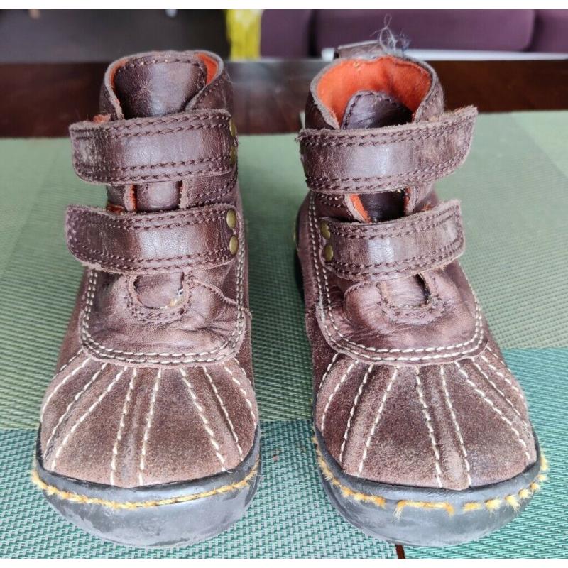 Boy's Boots Leather Brown UK size 7 baby GAP used good condition