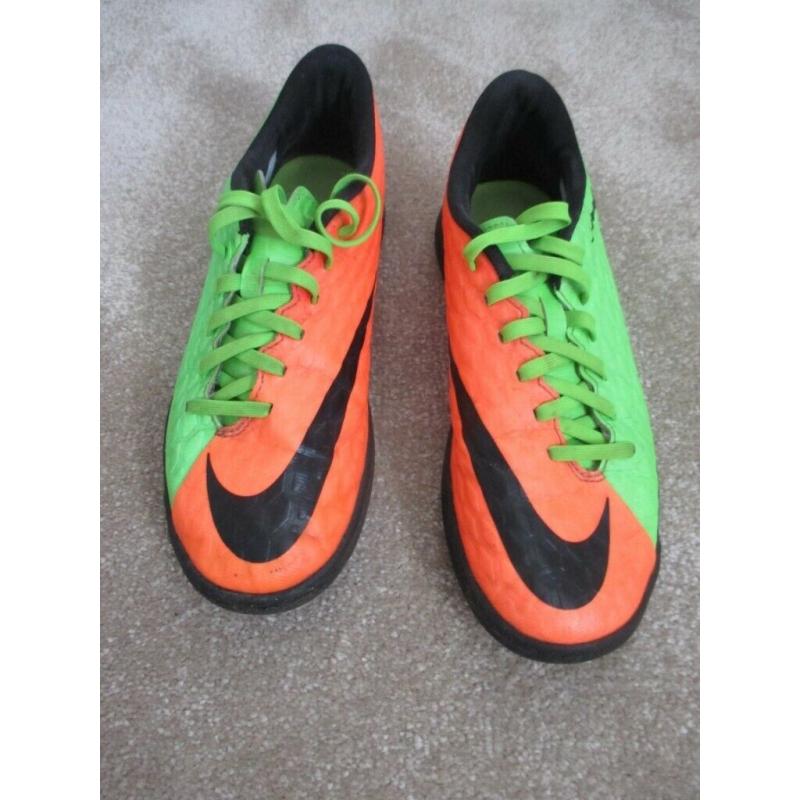 Nike Hypervenom Astro Football Boots Trainers Adult Size 6