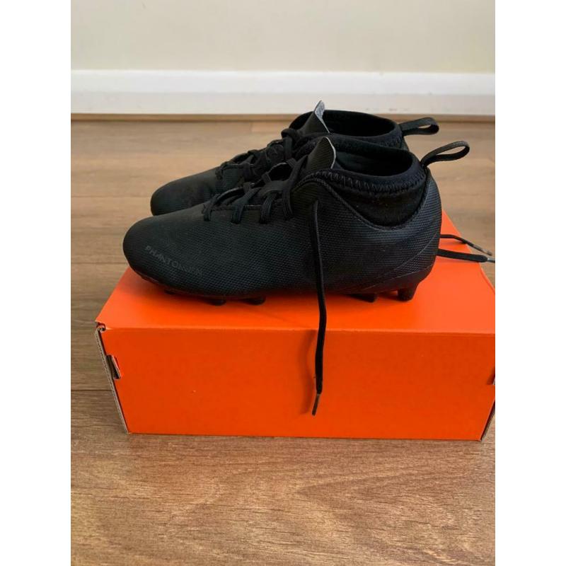 Nike phantom vsn club def fg kids football boots shoes