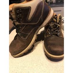 Rockport boots size 8