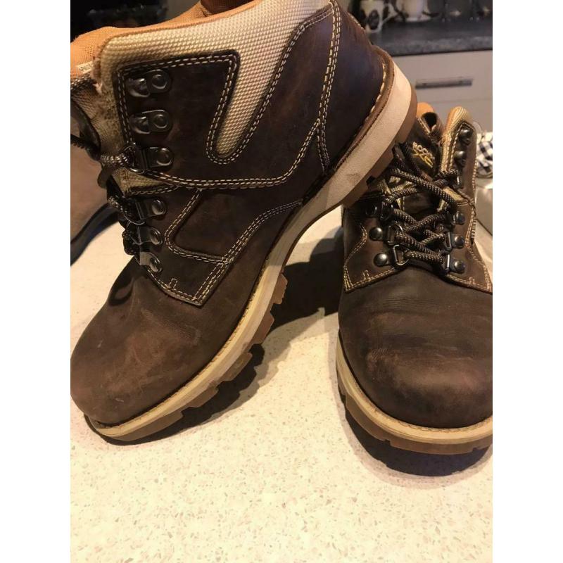 Rockport boots size 8