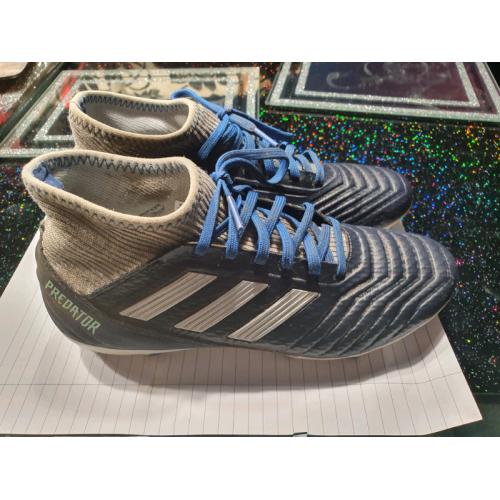 Adidas Predator Moulded Stud Boys Football Boys Size 5 VGC