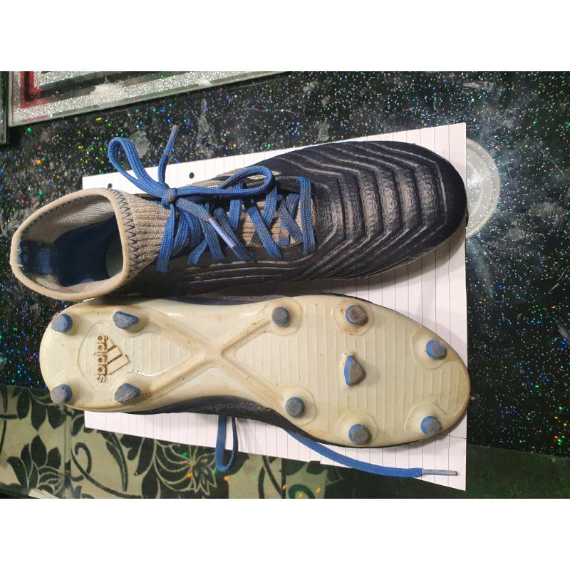 Adidas Predator Moulded Stud Boys Football Boys Size 5 VGC