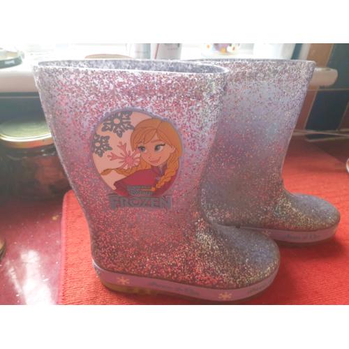 Girls flashing Frozen wellie boots size 7