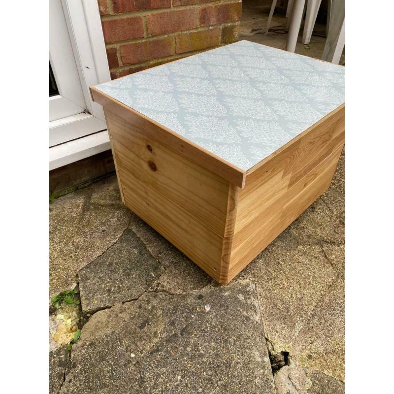 Light weight hand made storage box