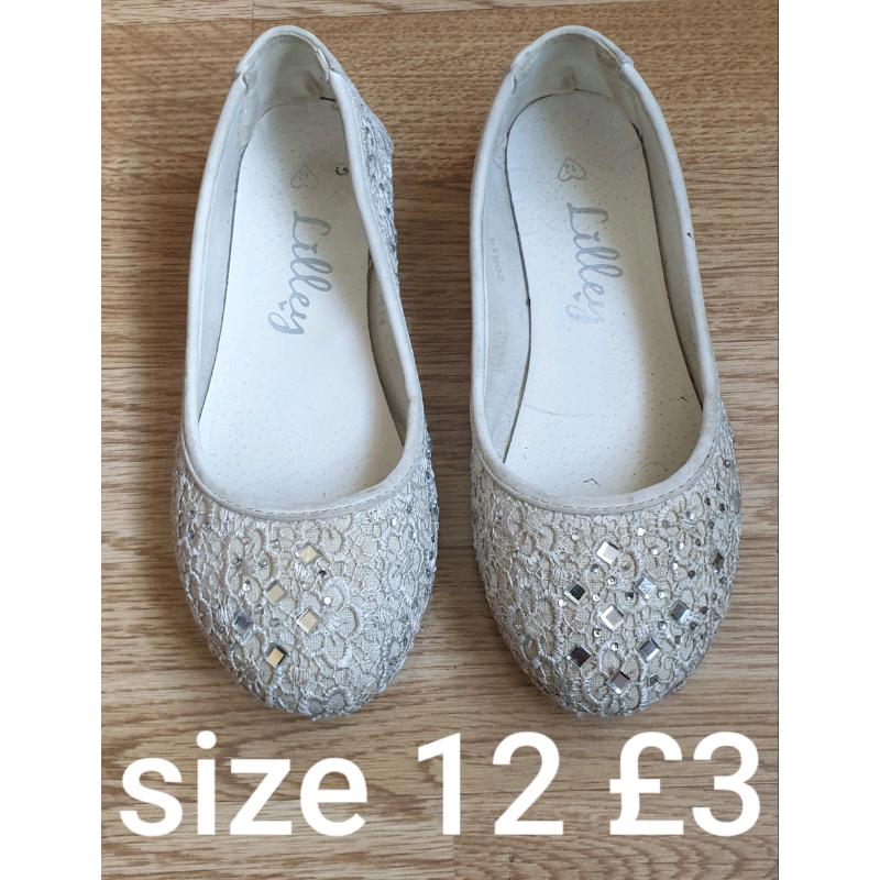 Little girls shoes (2)